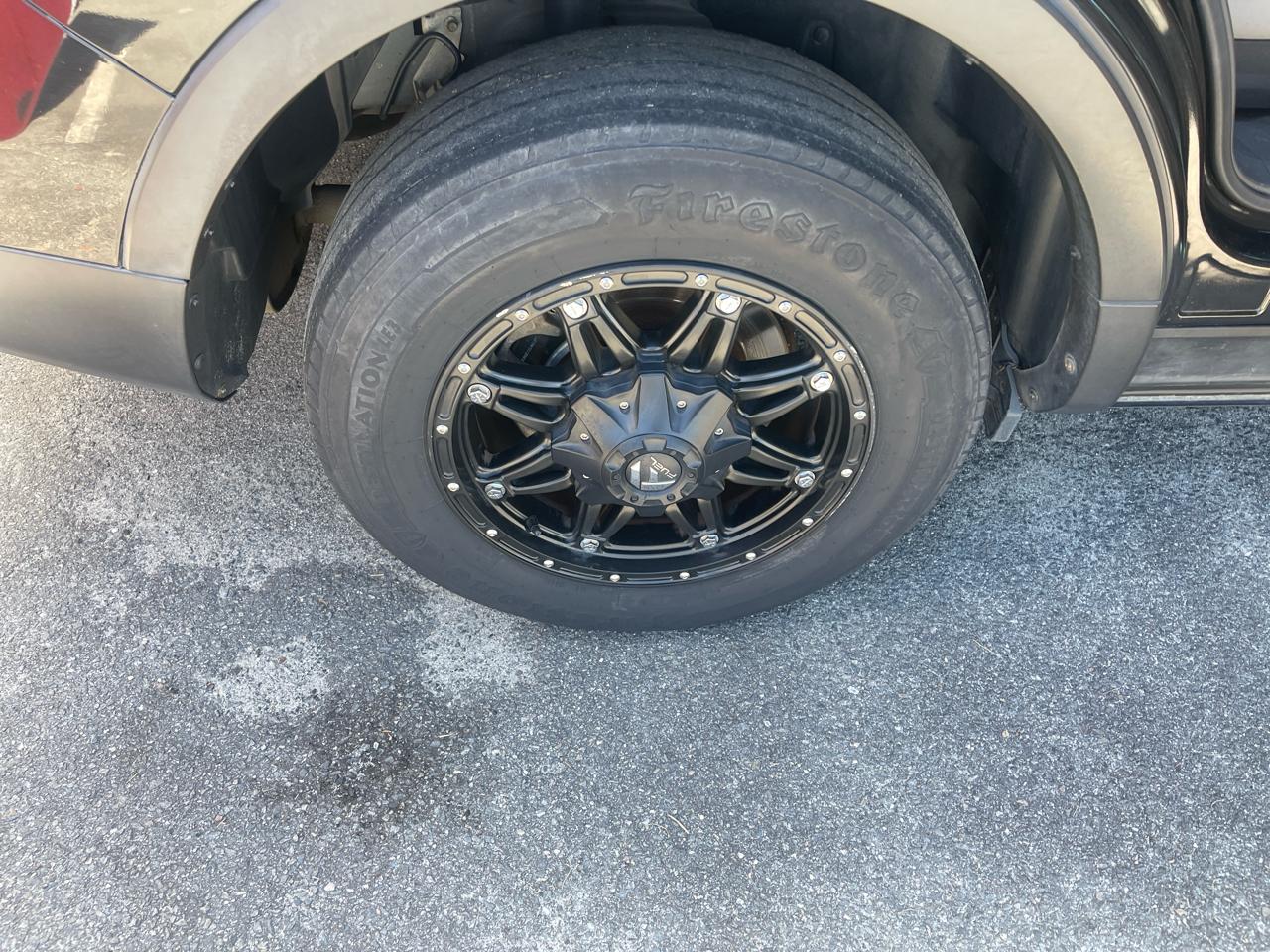 Ford Explorer Base FWD 2013