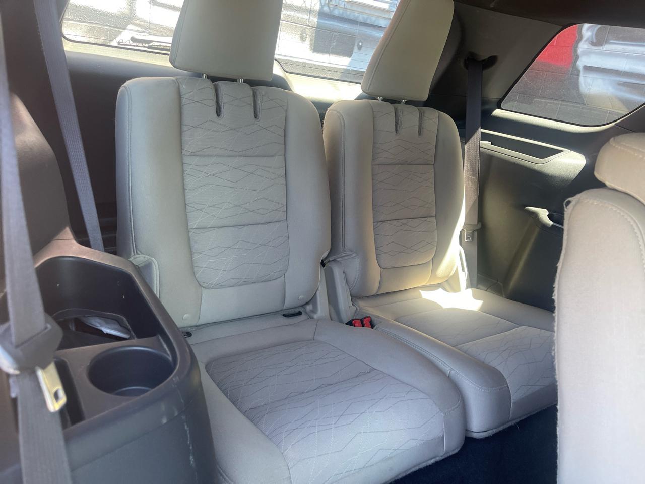 Ford Explorer Base FWD 2013