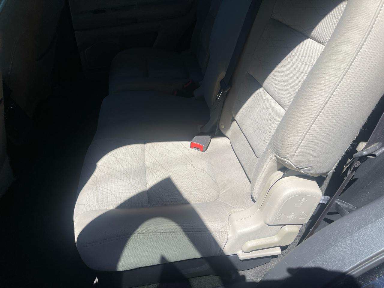 Ford Explorer Base FWD 2013