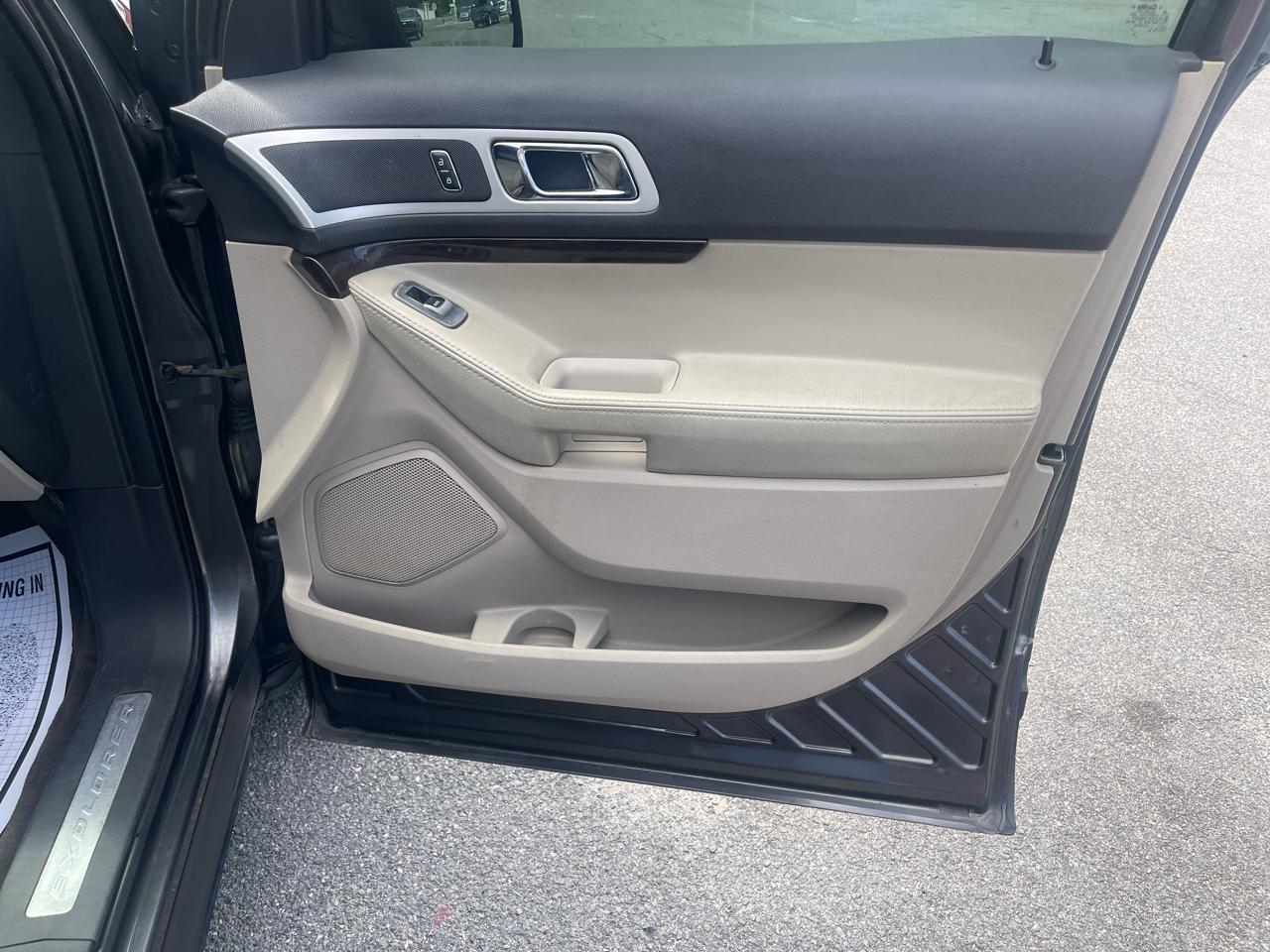 Ford Explorer Limited FWD 2015
