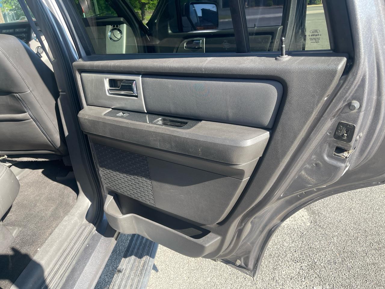 Ford Expedition Limited 2WD 2011