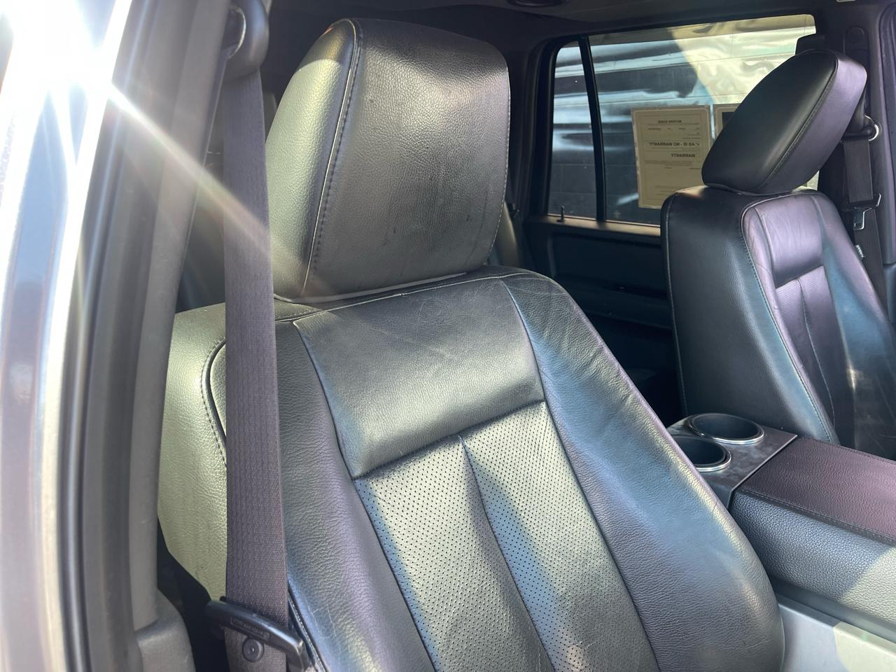 Ford Expedition Limited 2WD 2011