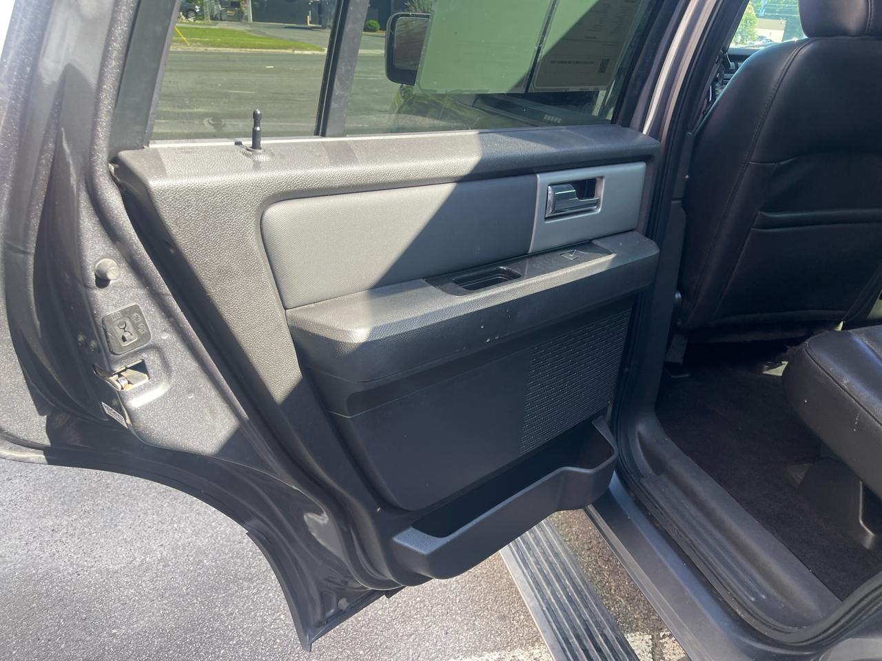 Ford Expedition Limited 2WD 2011