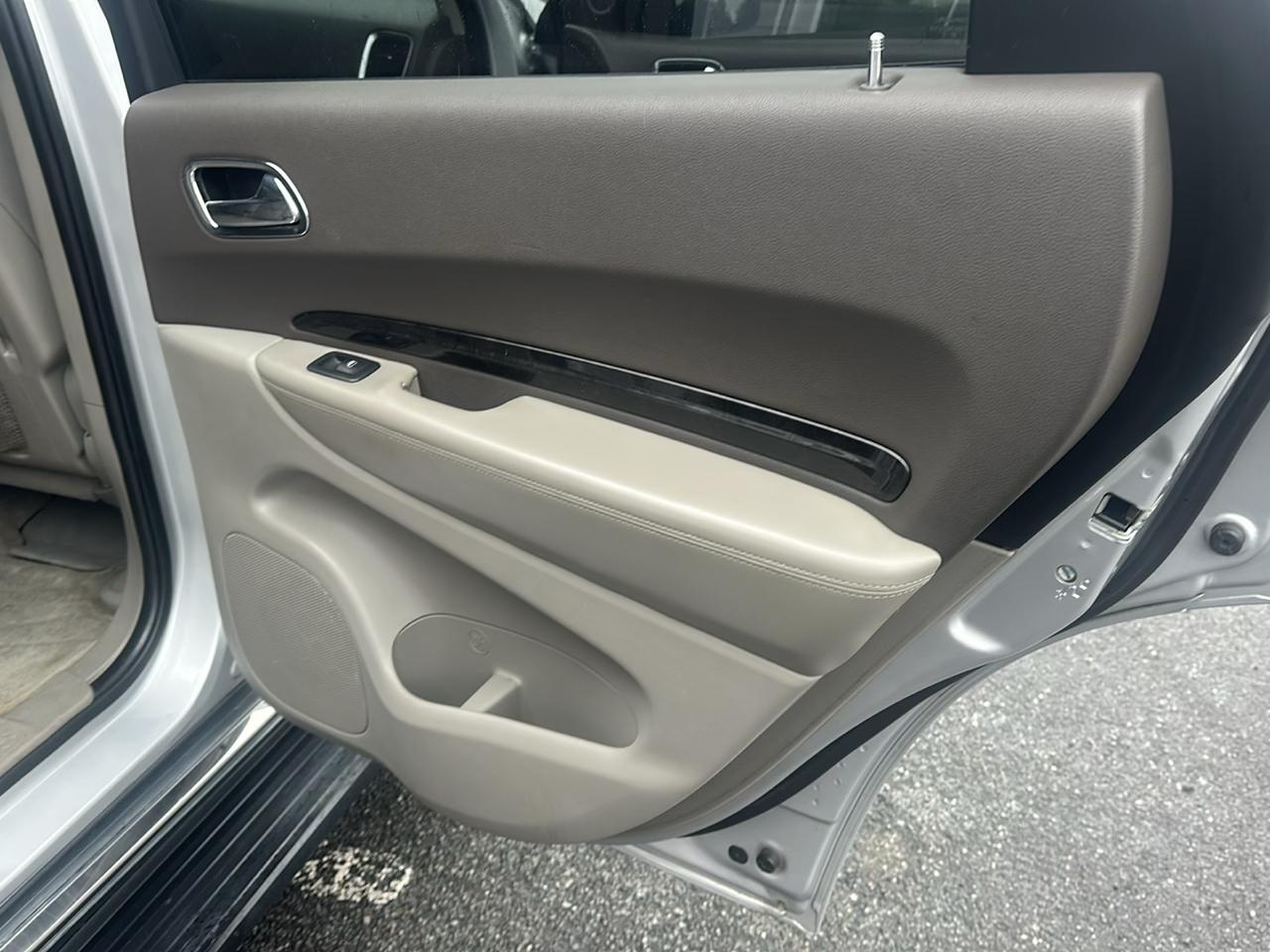 Dodge Durango Crew 2WD 2011