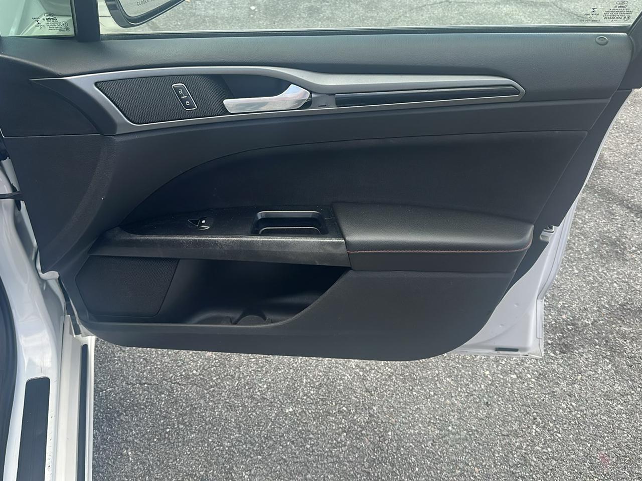 Ford Fusion SE 2015