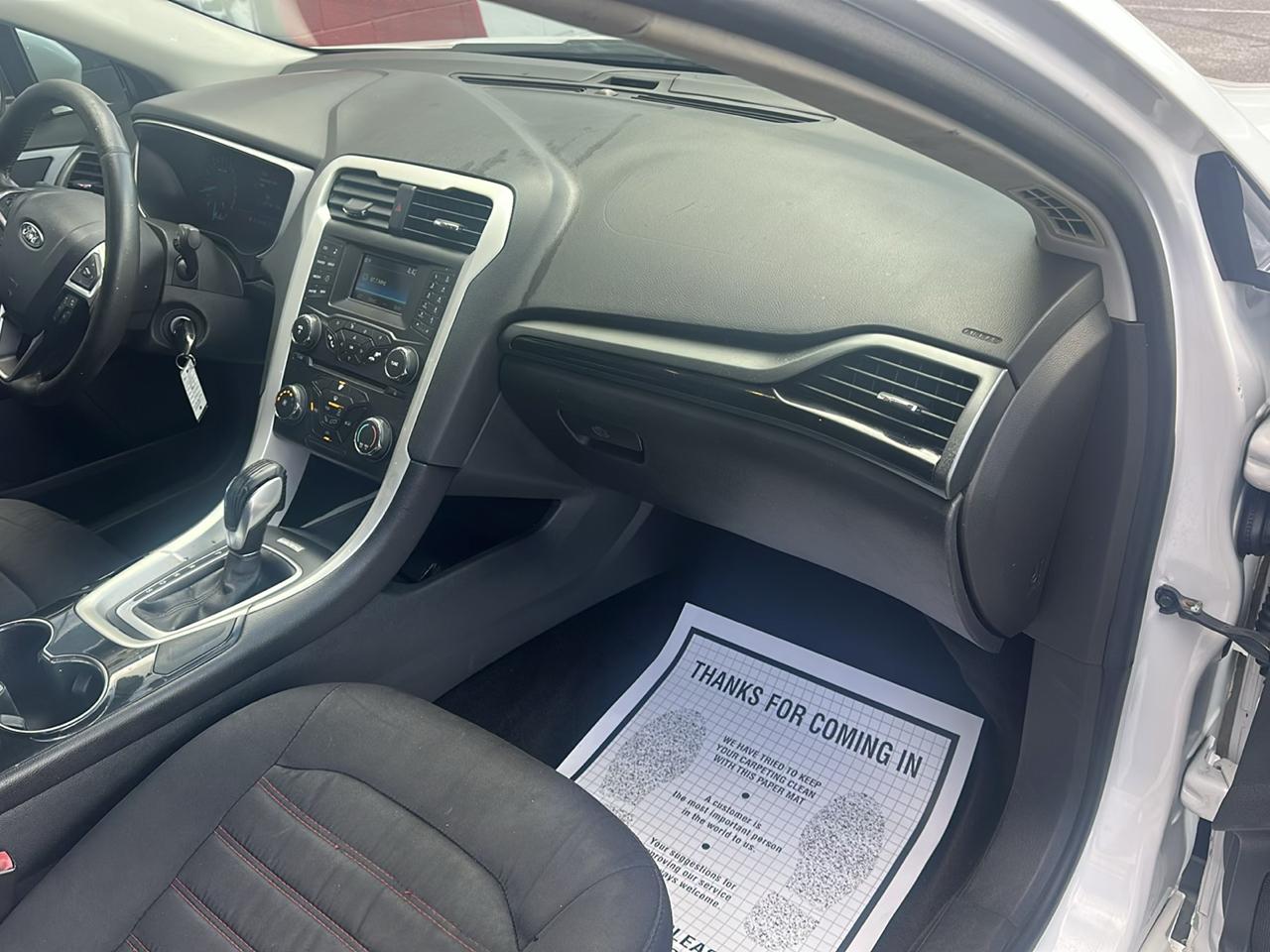 Ford Fusion SE 2015