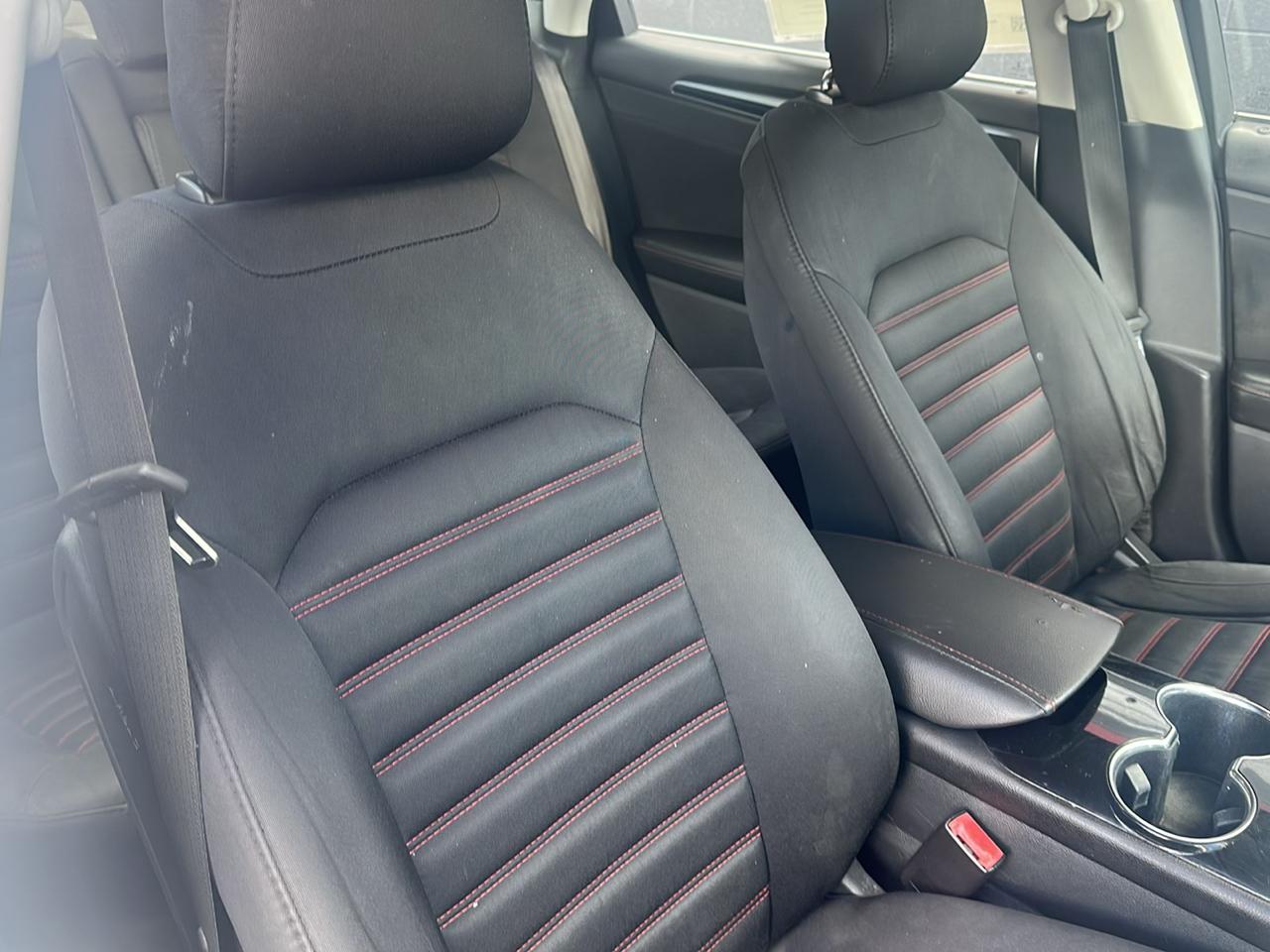Ford Fusion SE 2015