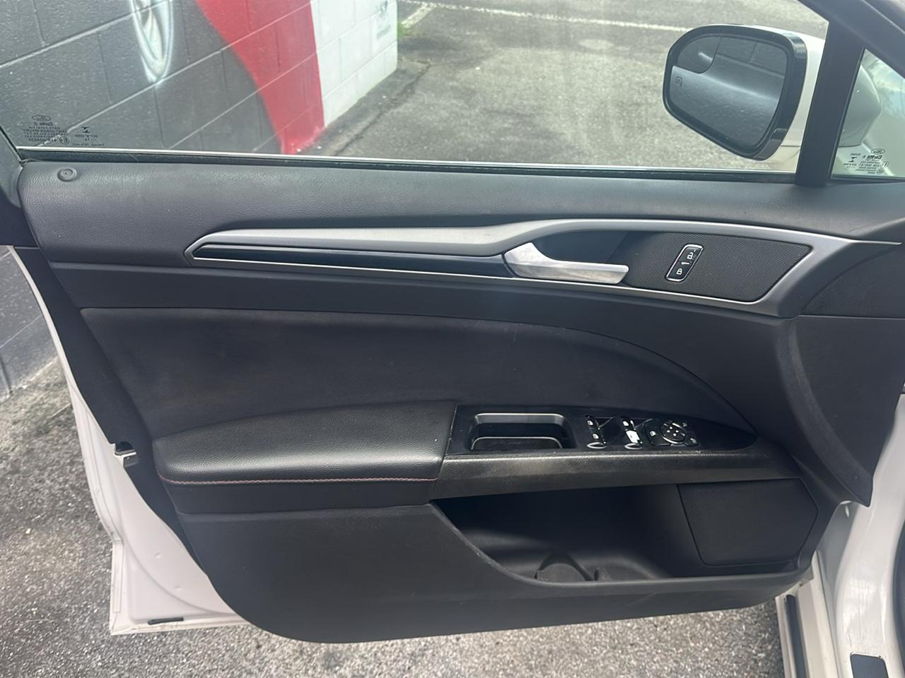 Ford Fusion SE 2015