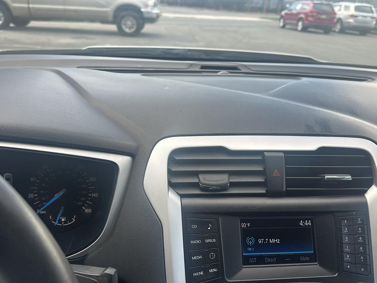 Ford Fusion SE 2015