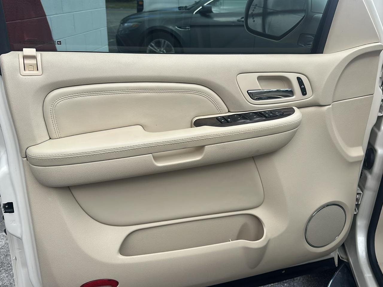 Cadillac Escalade AWD 2008