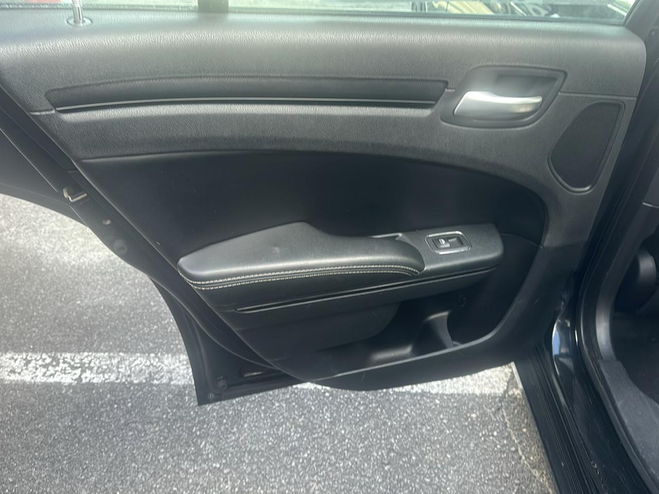 Chrysler 300 S V6 RWD 2013