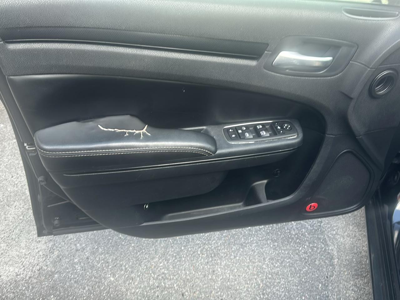 Chrysler 300 S V6 RWD 2013