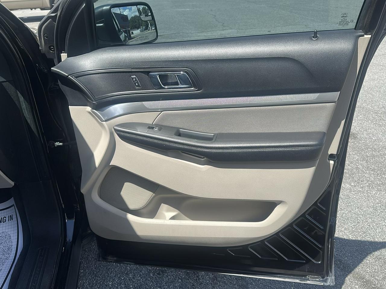 Ford Explorer Base FWD 2018