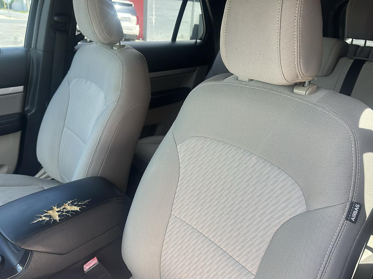 Ford Explorer Base FWD 2018