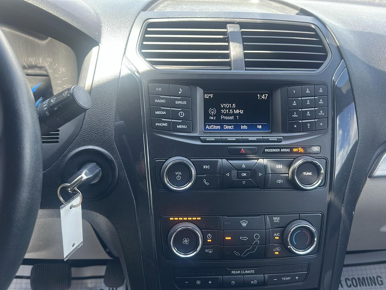 Ford Explorer Base FWD 2018