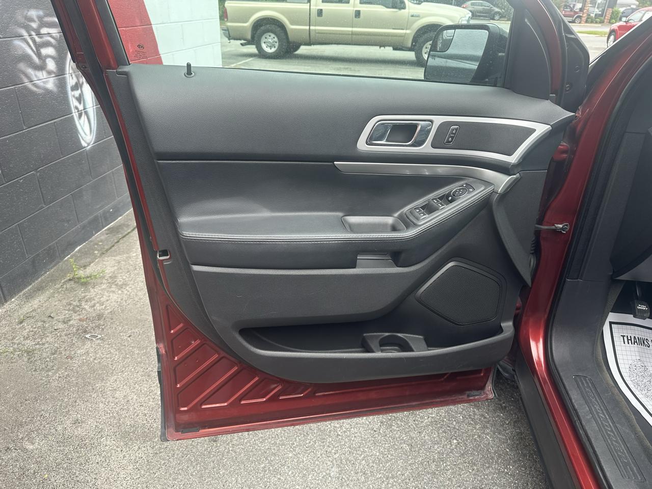 Ford Explorer XLT FWD 2014
