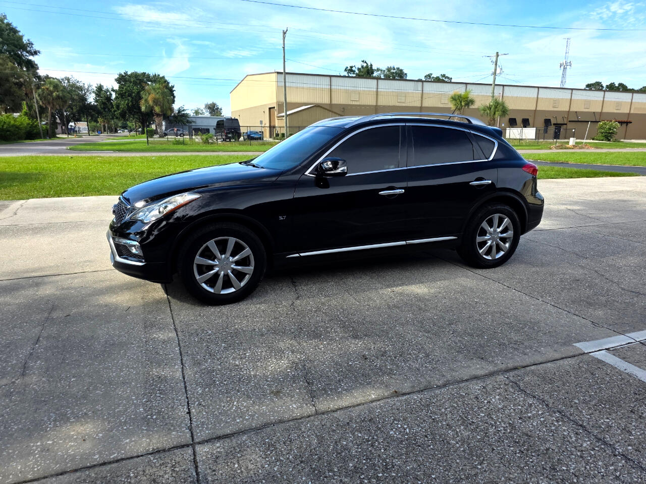 Infiniti QX50 Base RWD 2017 Infiniti QX50 Base RWD 2017