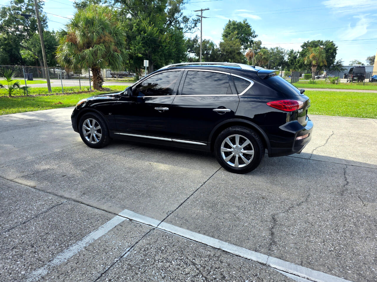 Infiniti QX50 Base RWD 2017 Infiniti QX50 Base RWD 2017