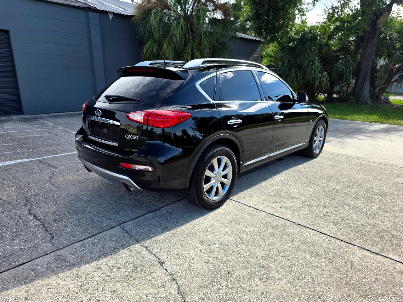 Infiniti QX50 Base RWD 2017 Infiniti QX50 Base RWD 2017