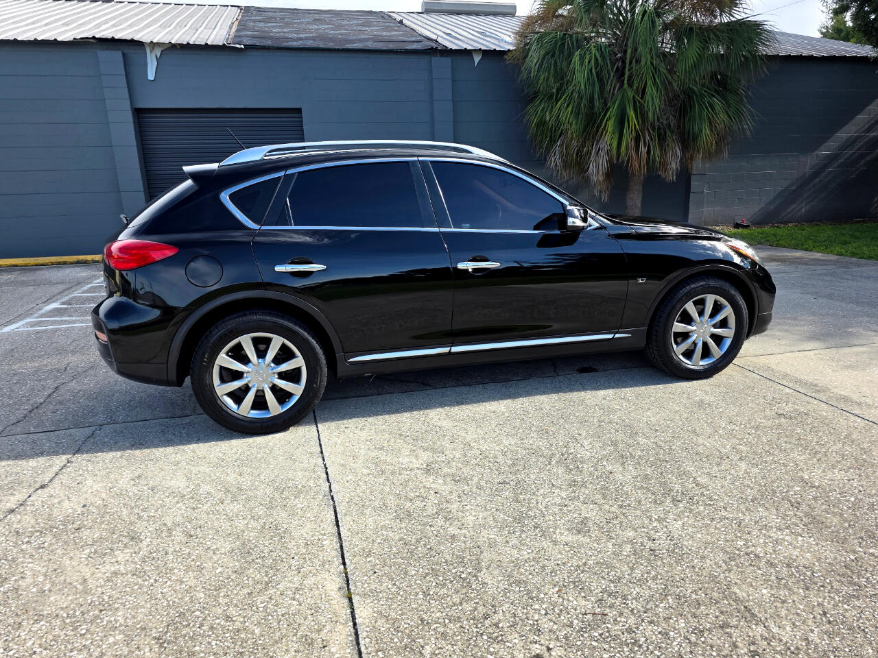 Infiniti QX50 Base RWD 2017 Infiniti QX50 Base RWD 2017