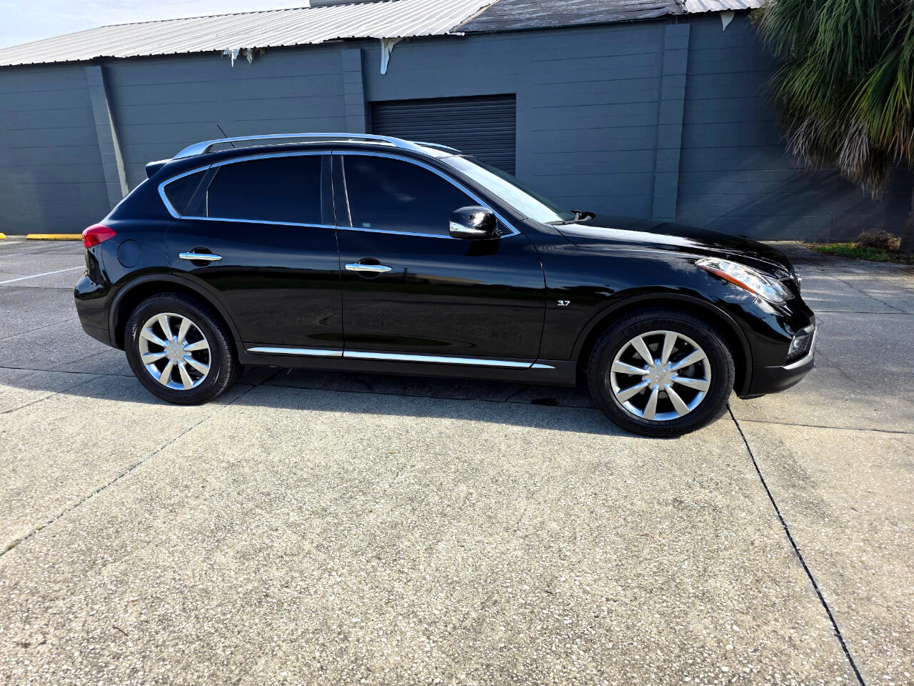 Infiniti QX50 Base RWD 2017 Infiniti QX50 Base RWD 2017