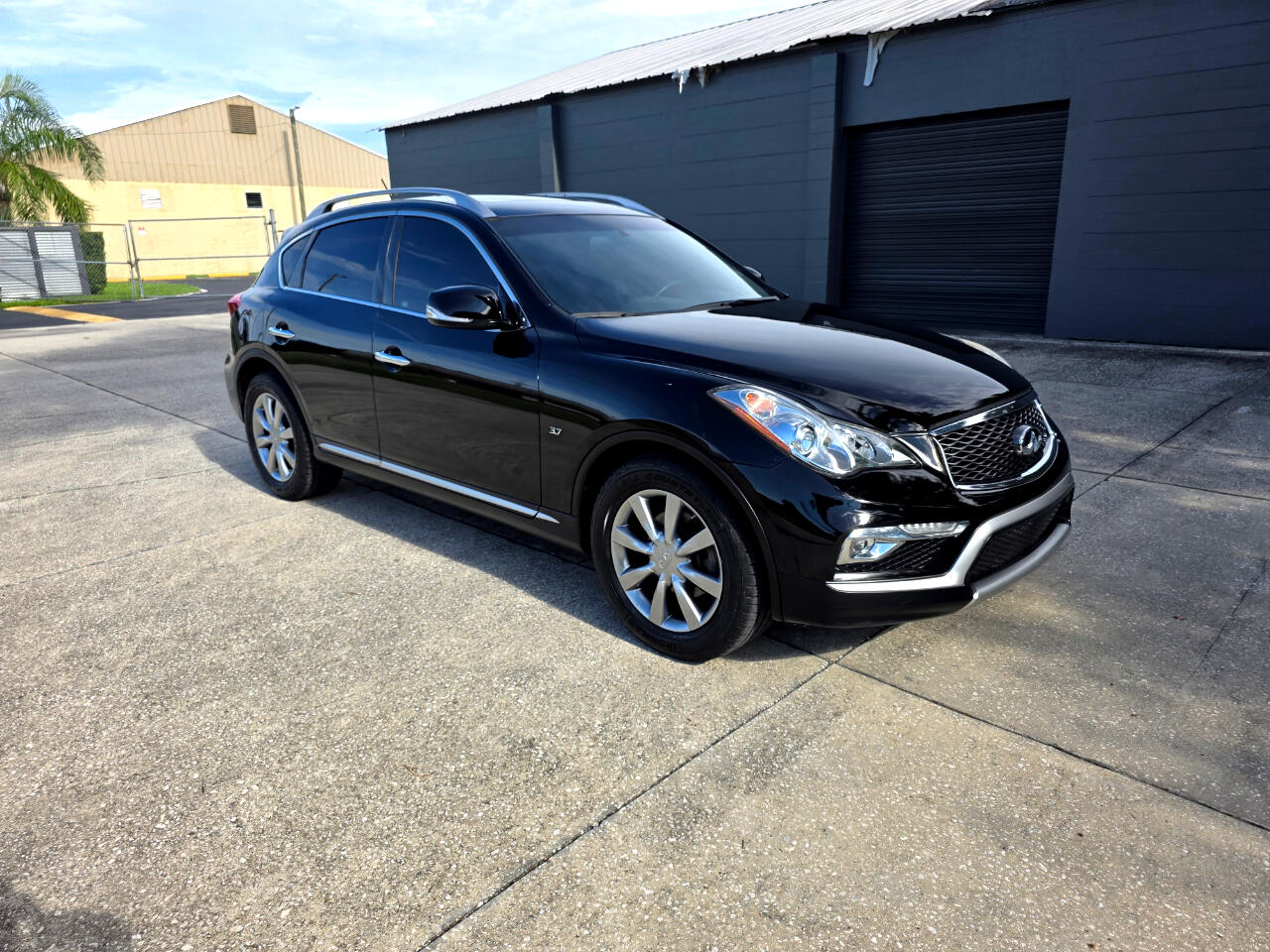 Infiniti QX50 Base RWD 2017 Infiniti QX50 Base RWD 2017