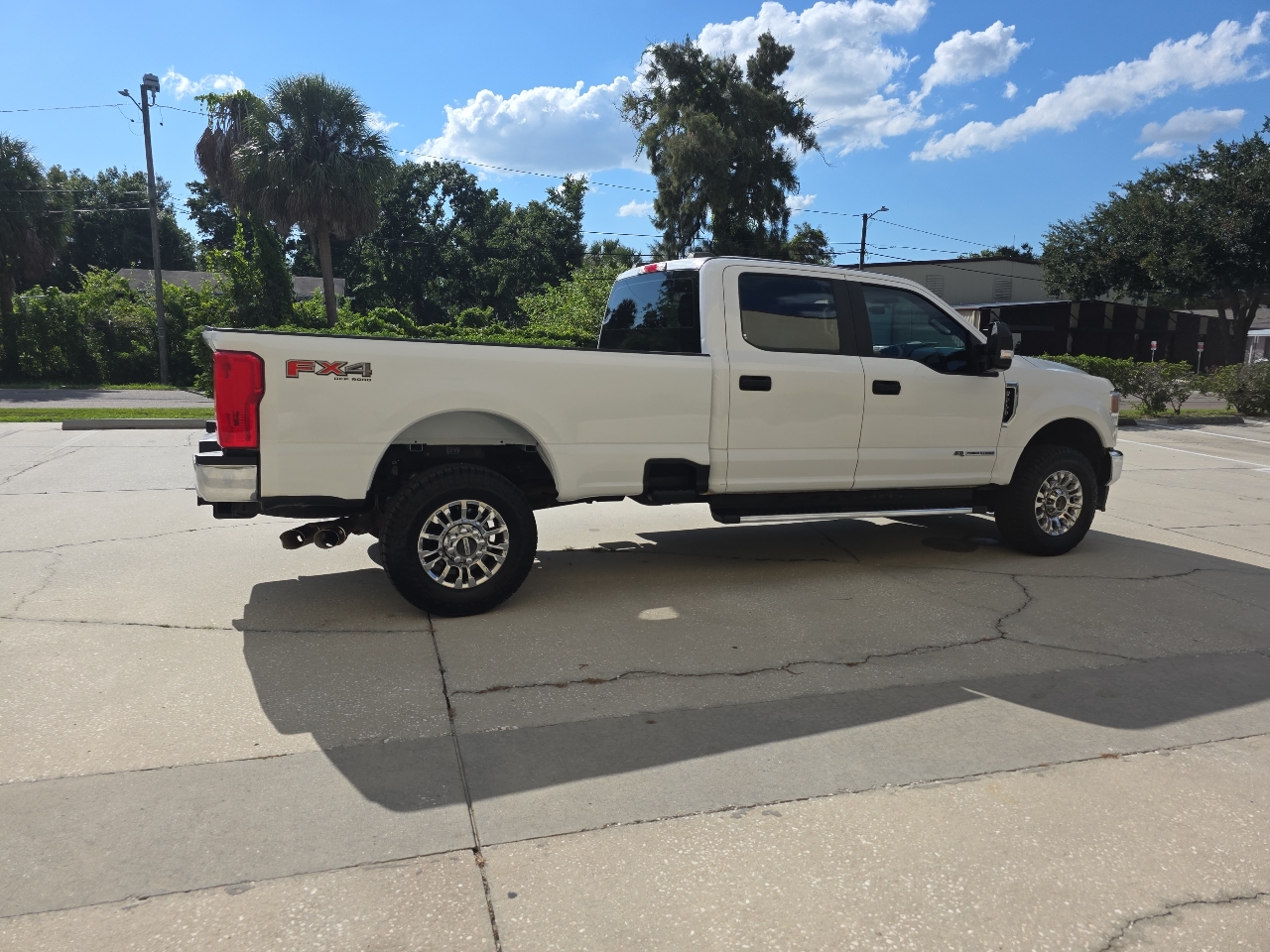 Ford F-250 SD Lariat Crew Cab 2WD 2020 Ford F-250 SD Lariat Crew Cab 2WD 2020