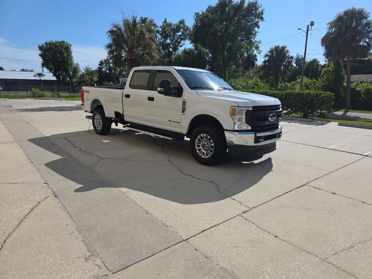 Ford F-250 SD Lariat Crew Cab 2WD 2020 Ford F-250 SD Lariat Crew Cab 2WD 2020