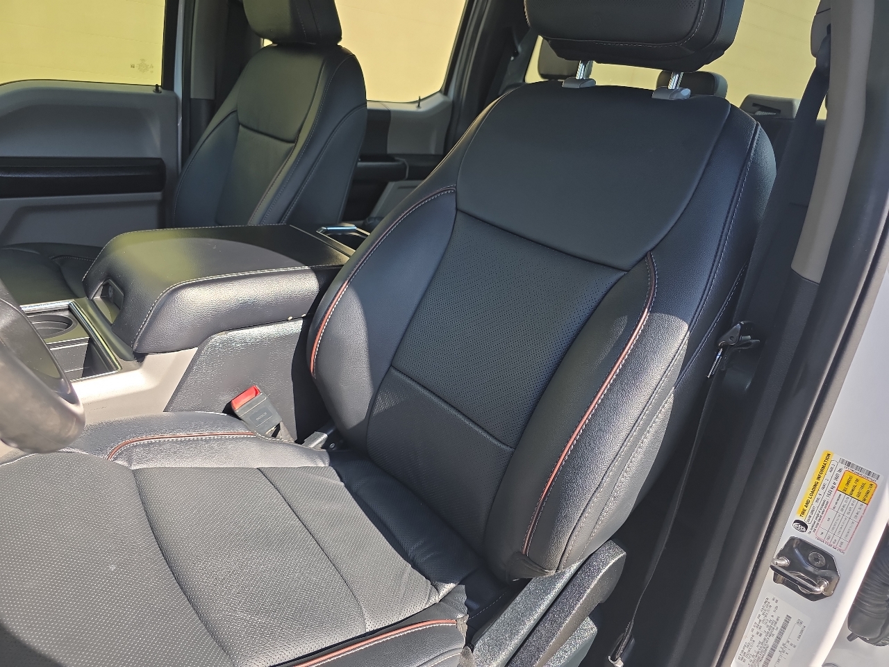 Ford F-250 SD Lariat Crew Cab 2WD 2020 Ford F-250 SD Lariat Crew Cab 2WD 2020