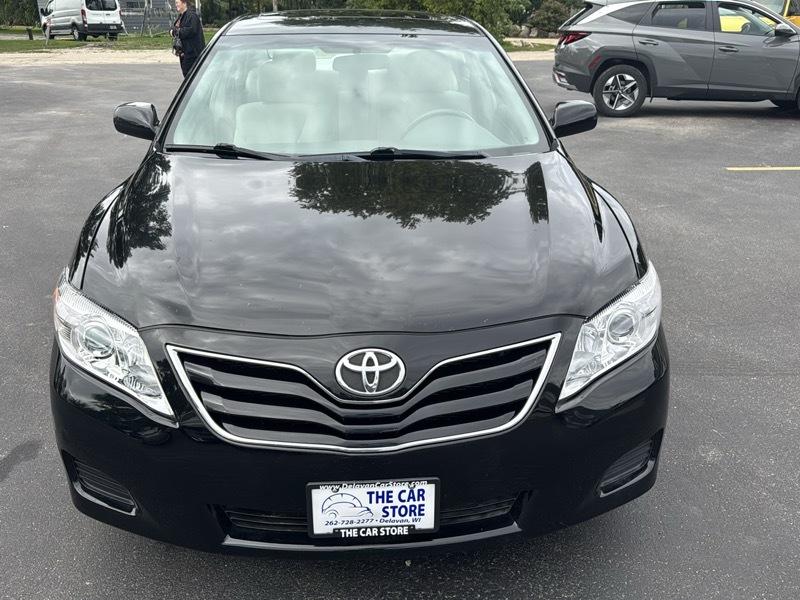 2010 Toyota Camry LE - Photo 8