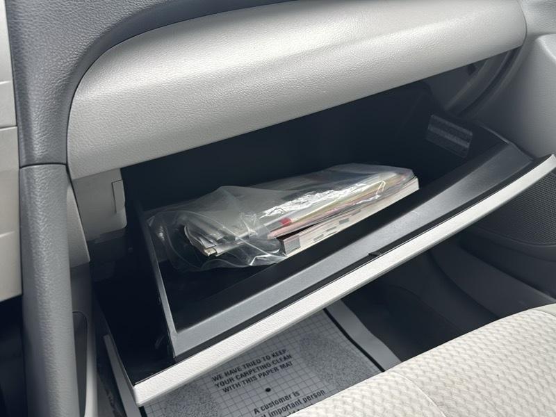2010 Toyota Camry LE - Photo 16