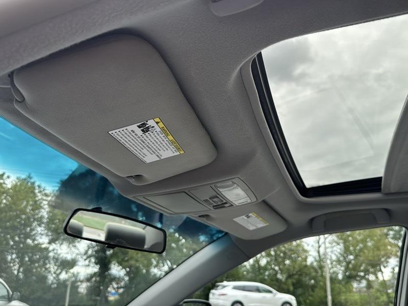 2010 Toyota Camry LE - Photo 17
