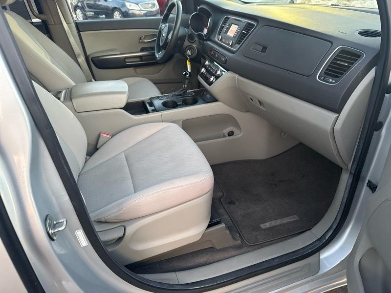 Kia Sedona LX 2016