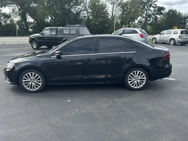 Volkswagen Jetta SEL 4D Sedan 2016