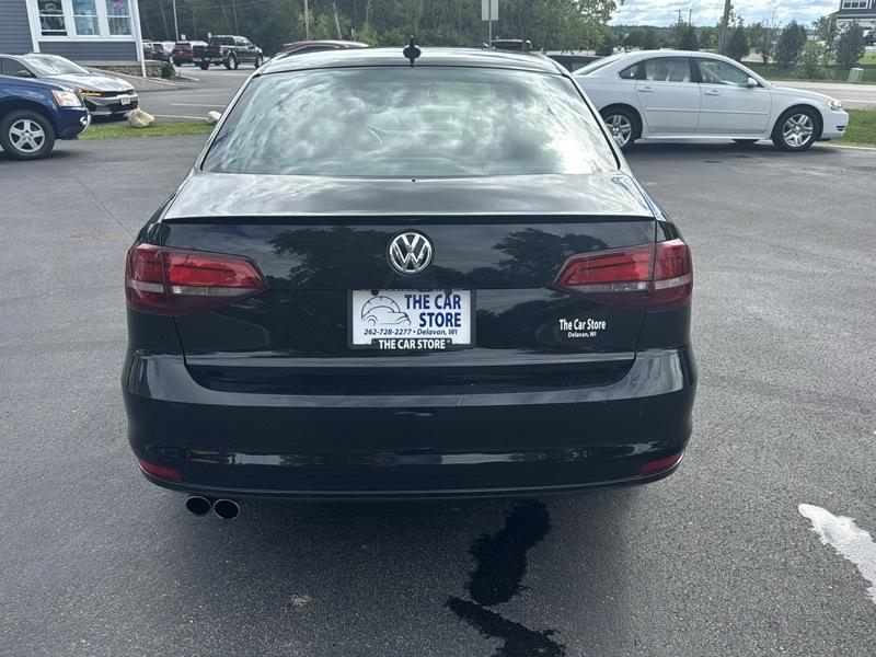 Volkswagen Jetta SEL 4D Sedan 2016