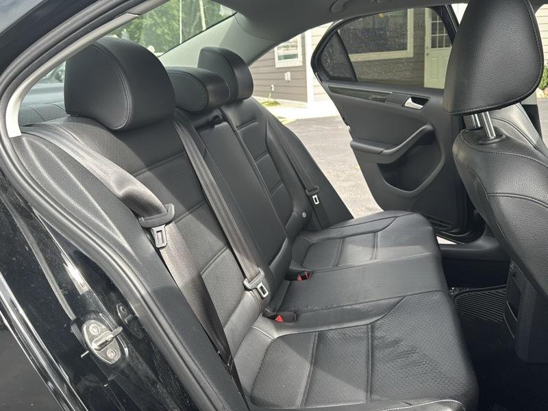 Volkswagen Jetta SEL 4D Sedan 2016