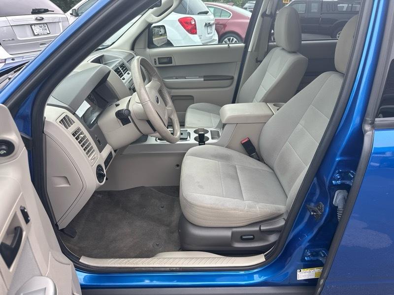 Ford Escape XLT 4WD 2012