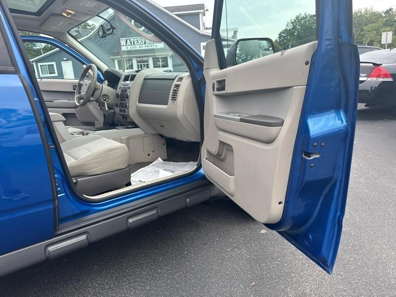 Ford Escape XLT 4WD 2012