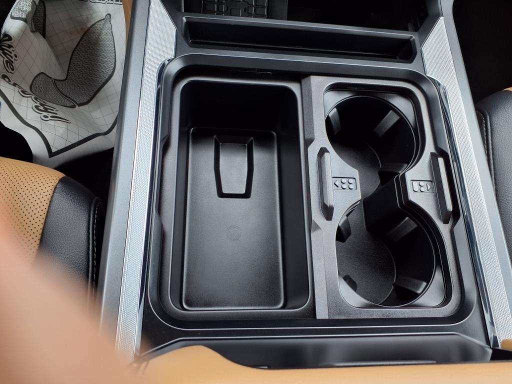 Ford Super Duty F-250 SRW Lariat 4WD Crew Cab 6.75' Box 2024