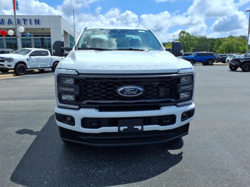 Ford Super Duty F-250 SRW  2025