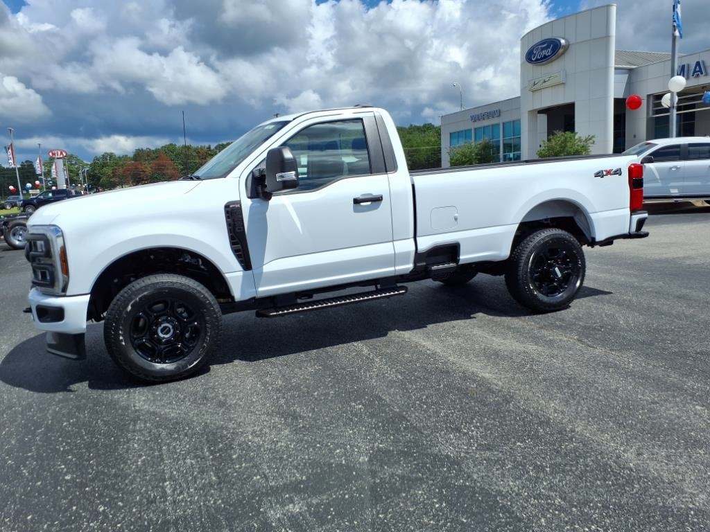 Ford Super Duty F-250 SRW  2025