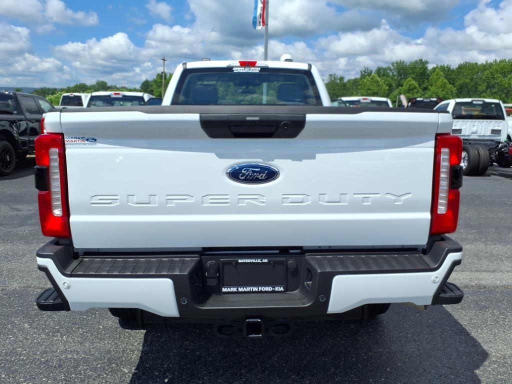 Ford Super Duty F-250 SRW  2025