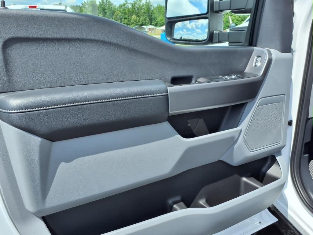 Ford Super Duty F-250 SRW  2025