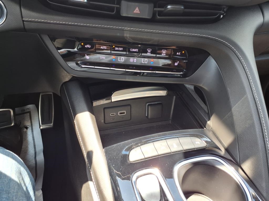 Buick Envision  2022