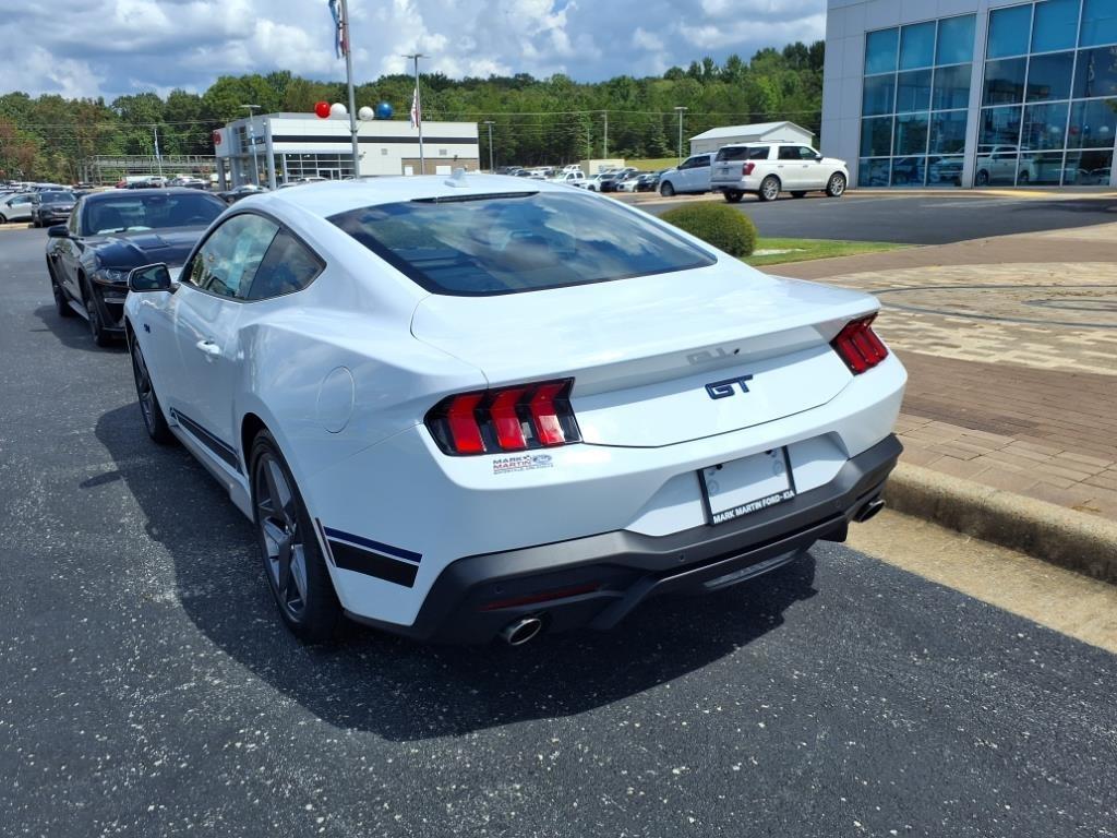 Ford Mustang  2025