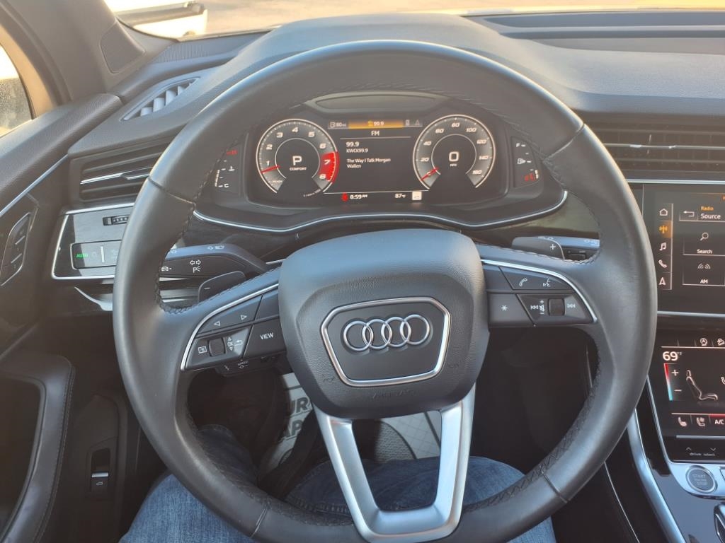 Audi Q7  2021
