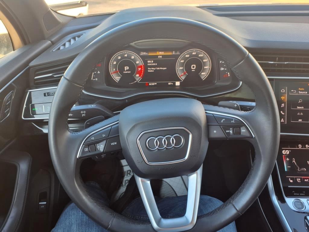 Audi Q7  2021