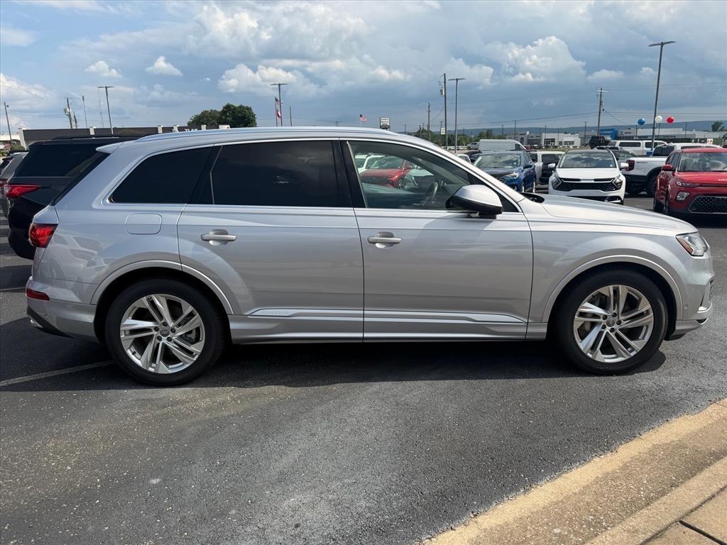Audi Q7  2021