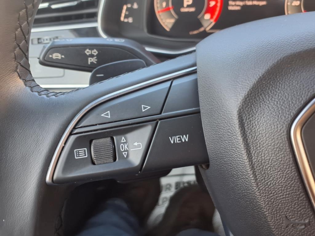 Audi Q7  2021