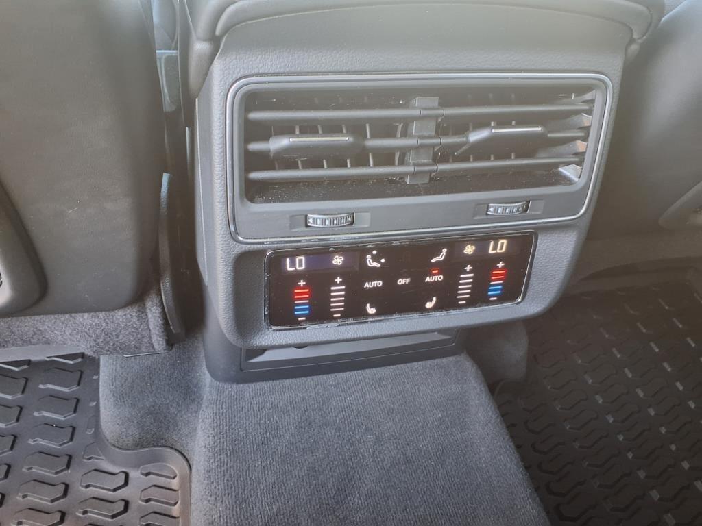 Audi Q7  2021